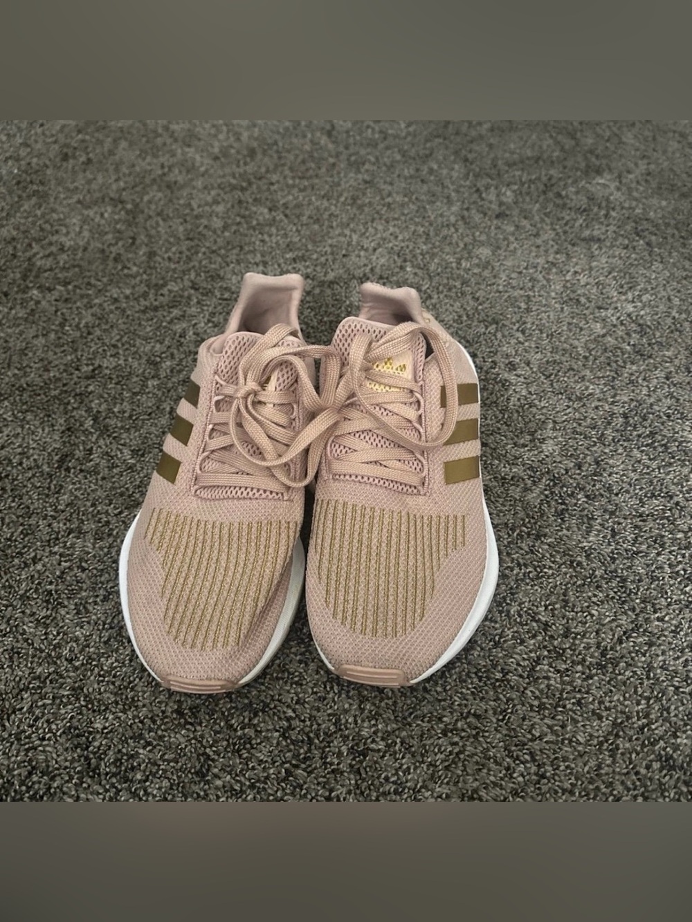 Adidas Women’s Shoes Size 5.5 0588